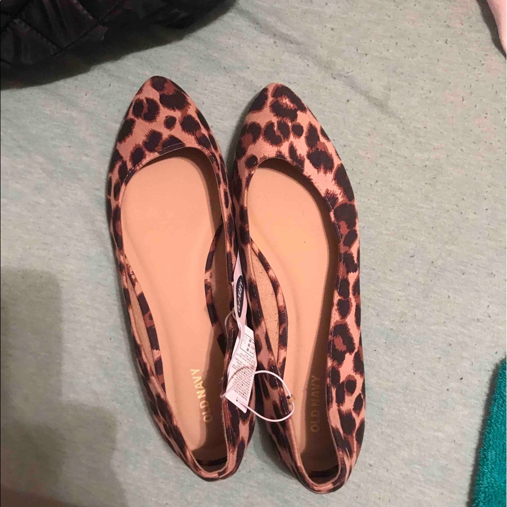 Old Navy Leopard Flats
